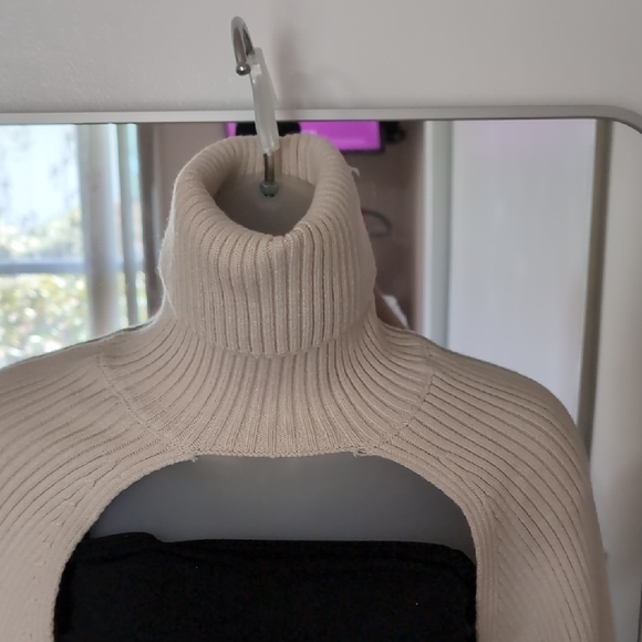 Zara Ivory Ribbed Knit Top - Picture 5 of 5